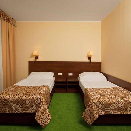Hotel Zielony 포즈난 외부 사진