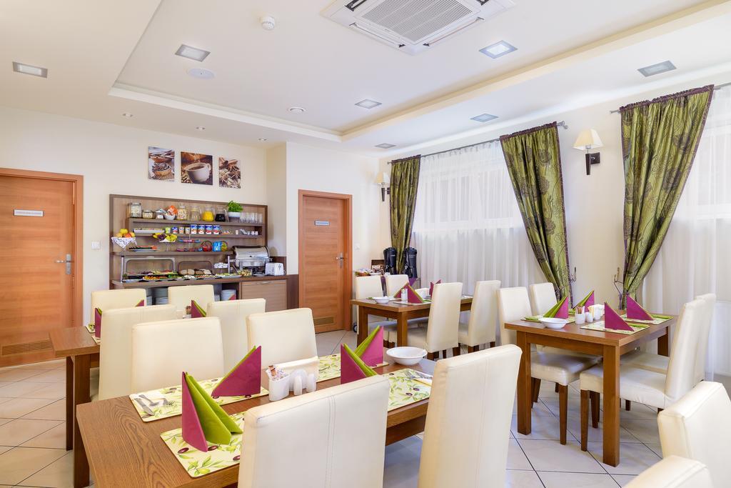 Hotel Zielony 포즈난 외부 사진