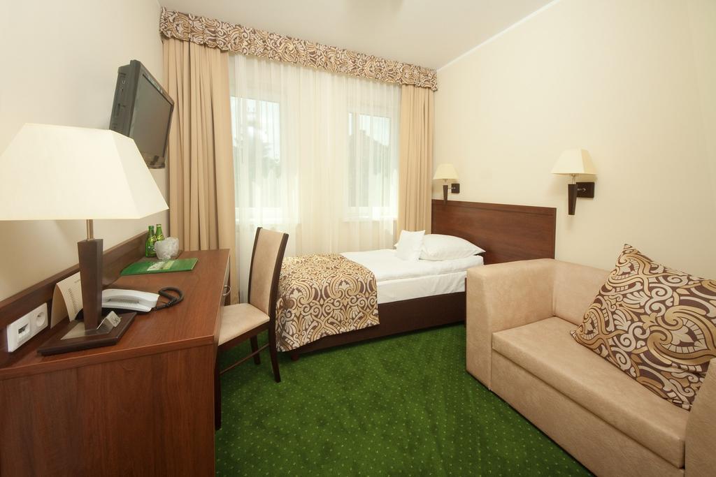 Hotel Zielony 포즈난 외부 사진